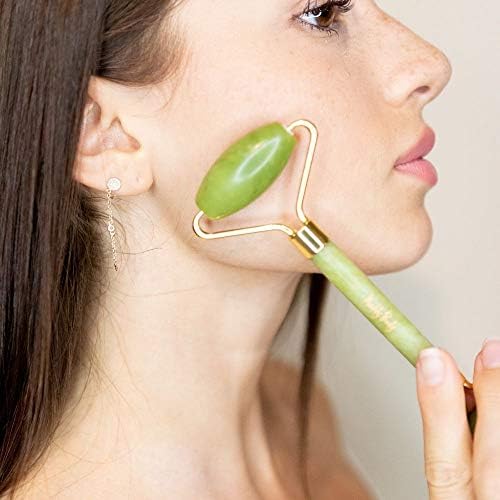 MUDDY TIJELO - Žade i ružin kvarcni valjak za lice | Prirodna alata za masažu kože odlična za teen djevojke